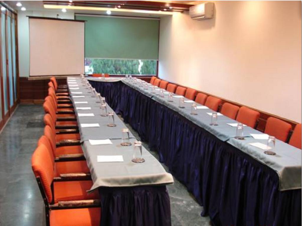 Hotel Executive Lucknow Exterior photo
